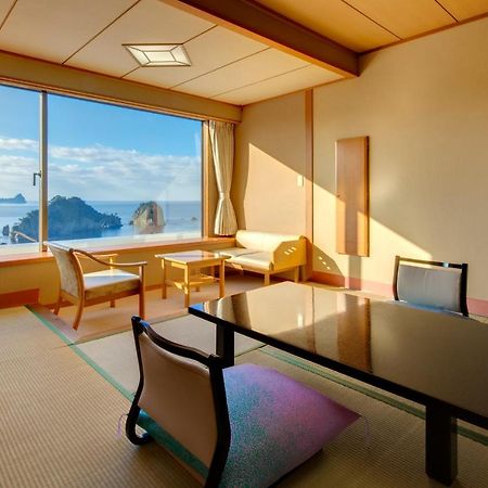 Отель Dogashima New Ginsui Нисиидзу Экстерьер фото