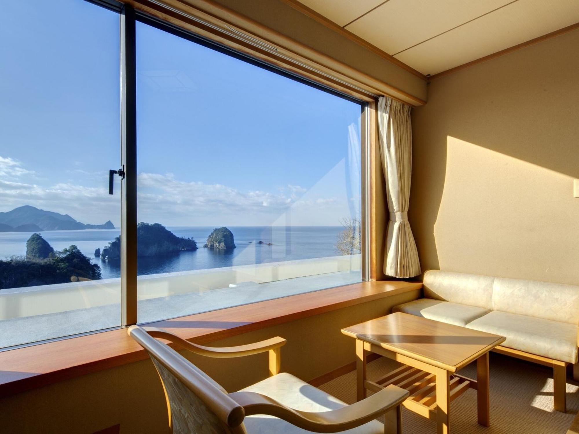 Отель Dogashima New Ginsui Нисиидзу Экстерьер фото